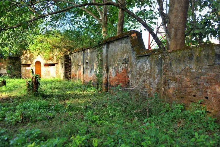Destination: Huay Xai - the Laos border town with a former French fort and hellish temple (Laos) (SFW) Destination: Huay Xai - the Laos border town with a former French fort and hellish temple (Laos) (SFW) - Laos -