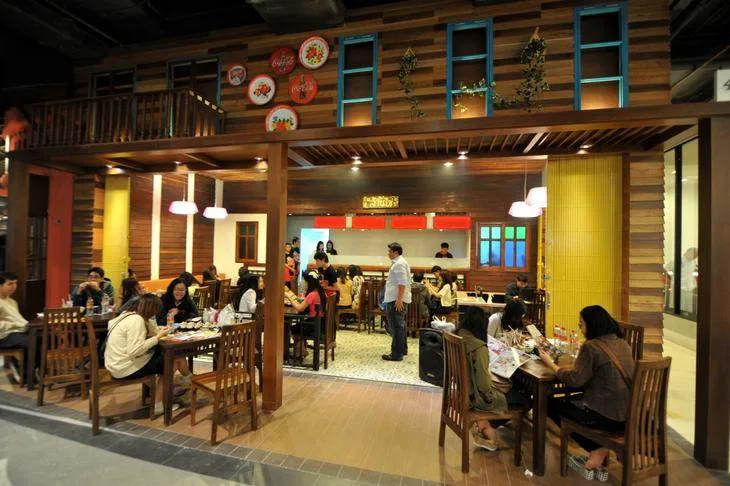 Destination: Maya shopping mall’s grand opening (Chiang Mai, Thailand) Destination: Maya shopping mall’s grand opening (Chiang Mai, Thailand) - Thailand -