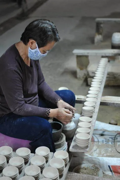 Destination: Dhanabadee Ceramic Museum — where the… chicken bowls are made? (Northern Thailand) - Thailand -
