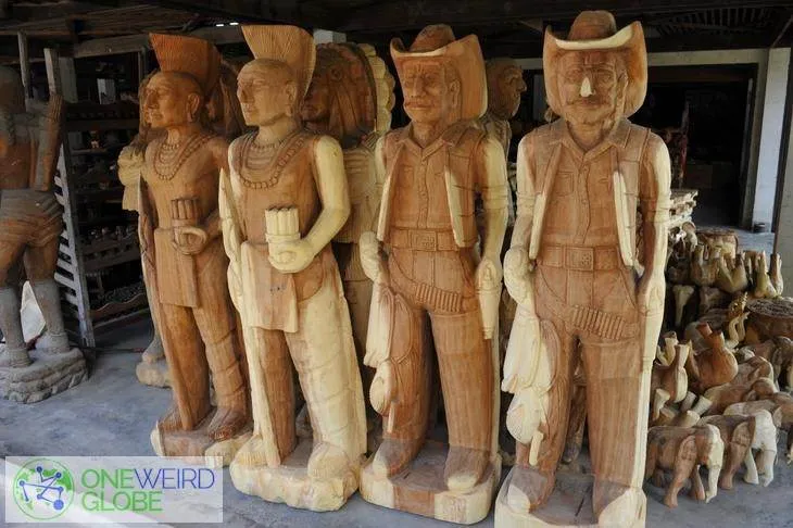 Destination: Baan Tawai Handicrafts Center — your home for kitschy wooden crafts (Thailand) - Thailand -