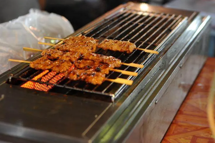 Destination: Myawaddy, Myanmar — the border town across from Thailand - Myanmar -