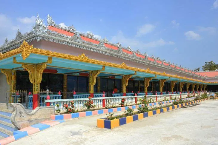 Destination: Myawaddy, Myanmar — the border town across from Thailand - Myanmar -