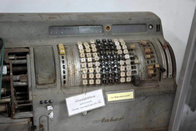 Destination: Wat Rong Meng — ever seen an elephant drivers license? (Chiang Mai, Thailand) - Thailand -