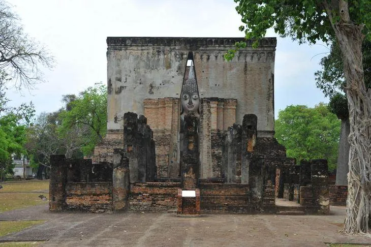 Destination: Sukhothai — what happens when tourism changes a town? (Thailand) - Thailand -