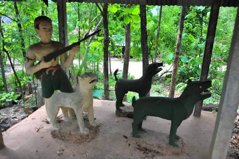 Destination: Sirindhorn Museum — an awesome dinosaur museum (Non Buri, Thailand) - Thailand -