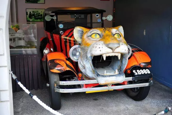 See the Ten Courts of Hell in Singapore — Destination: Haw Par Villa - Singapore -