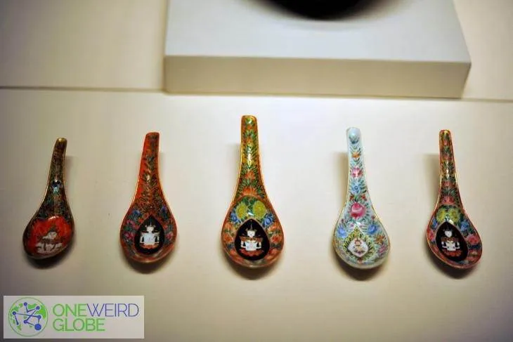 Destination: Asian Civilisations Museum — carved skulls, guardians of hell, and a rubber duckie? (Singapore) Destination: Asian Civilisations Museum — carved skulls, guardians of hell, and a rubber duckie? (Singapore) - Singapore -
