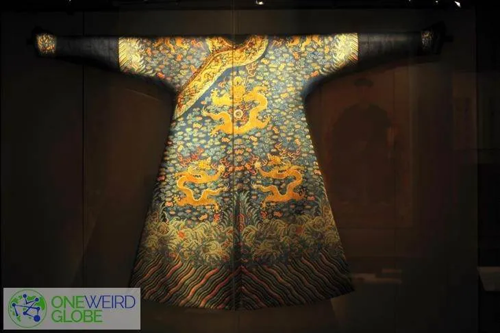 Destination: Asian Civilisations Museum — carved skulls, guardians of hell, and a rubber duckie? (Singapore) Destination: Asian Civilisations Museum — carved skulls, guardians of hell, and a rubber duckie? (Singapore) - Singapore -