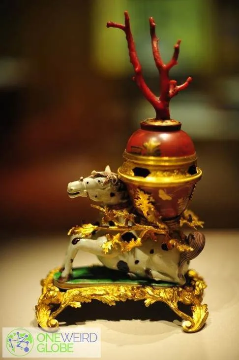 Destination: Asian Civilisations Museum — carved skulls, guardians of hell, and a rubber duckie? (Singapore) Destination: Asian Civilisations Museum — carved skulls, guardians of hell, and a rubber duckie? (Singapore) - Singapore -