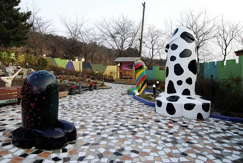 The sex parks of South Korea (NSFW) The sex parks of South Korea (NSFW) - South Korea -