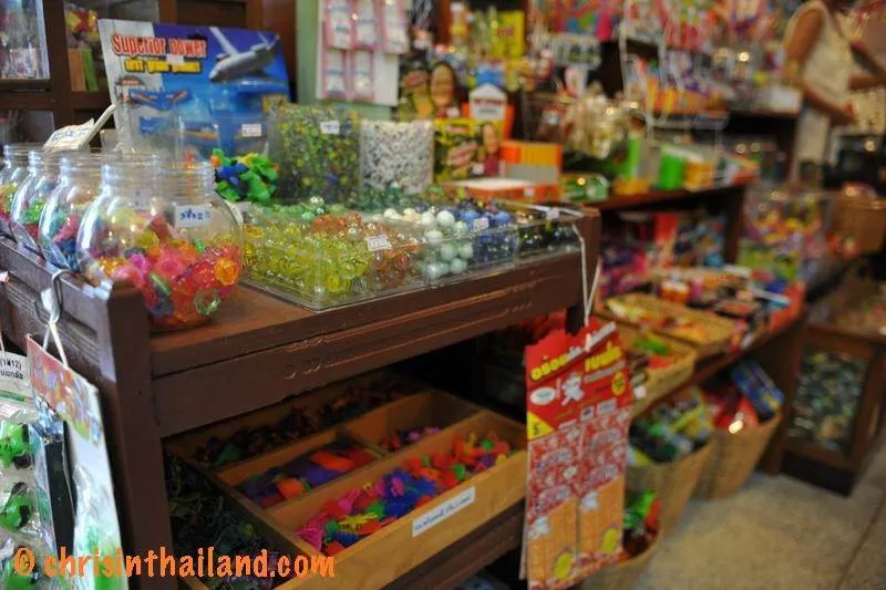 Where To Go Instead: 5 Awesome Places in Thailand That Aren’t Dual-Priced - Saving money, Thailand -