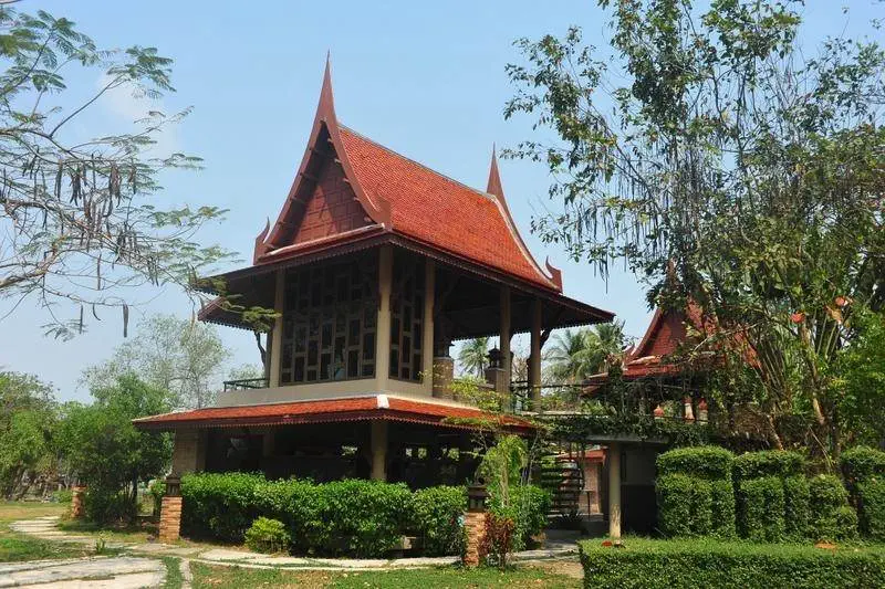 Destination: the Siam Fighting Fish Gallery — the only one of its kind in the world (Bangkok, Thailand) - Thailand -