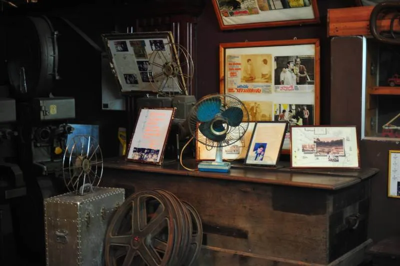 Destination: Thavorn Hotel Lobby Museum — two steps to go decades back in time (Phuket, Thailand) - Thailand -