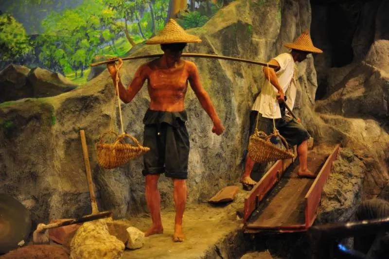 Destination: Phuket Mining Museum — a curious case of pink buildings (Thailand) - Thailand -