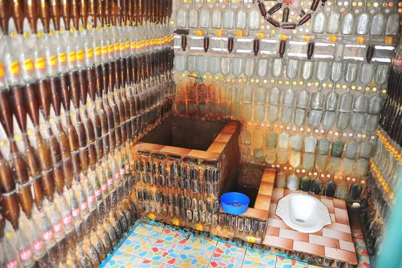 Destination: Wat Lan Kuad - the temple made from a million glass bottles (Sisaket, Thailand) - Thailand -
