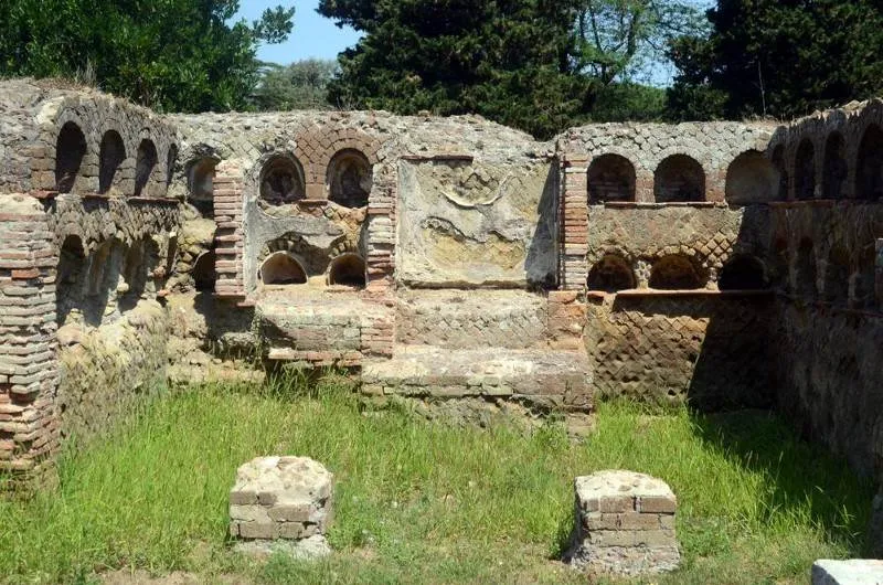 Guest post: Ostia — the ancient Roman port city that’s better preserved than Pompeii (Italy) columbarium