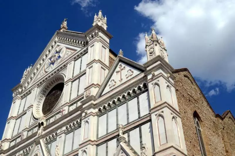 Destination: Basilica di Santa Croce — Home of Dante’s Empty Tomb (Italy) - Italy -