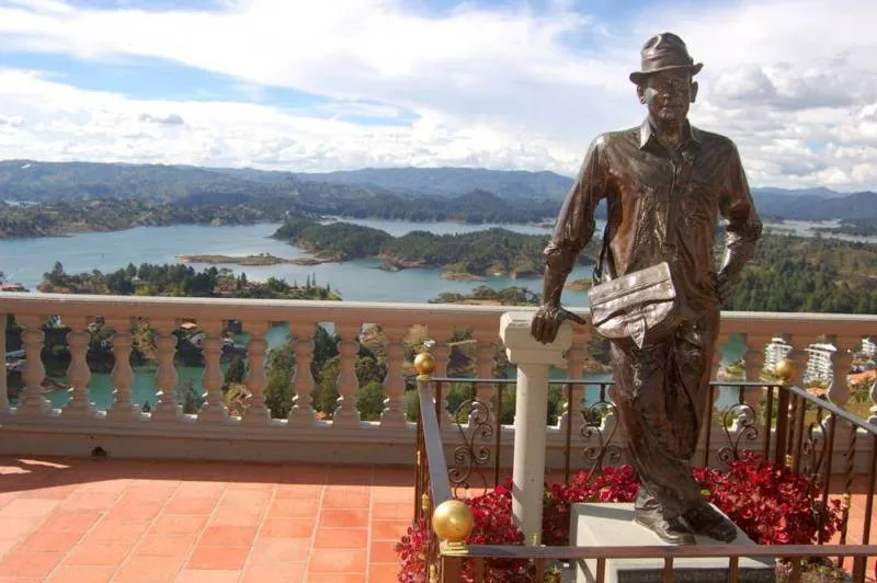 Destination: El Piedra, the big rock with 740 steps to climb - Colombia -