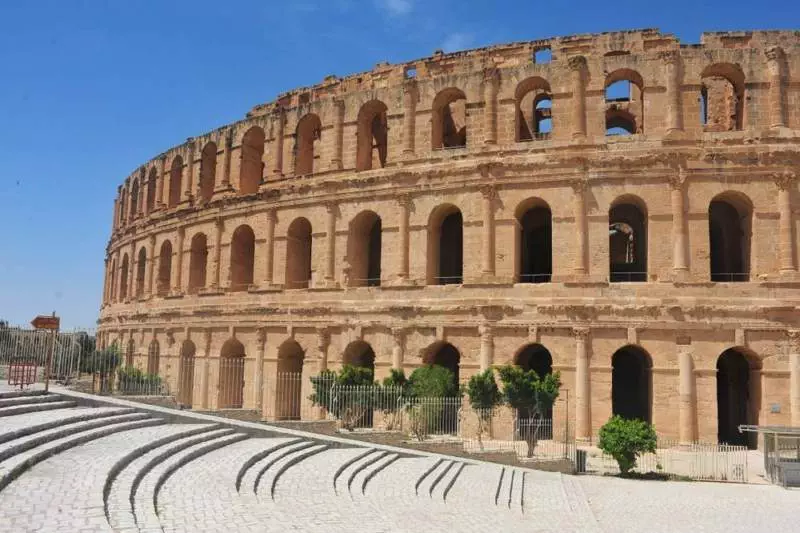 Destination: the OTHER Roman coliseum and a secret surprise (El Jem, Tunisia) - Tunisia -