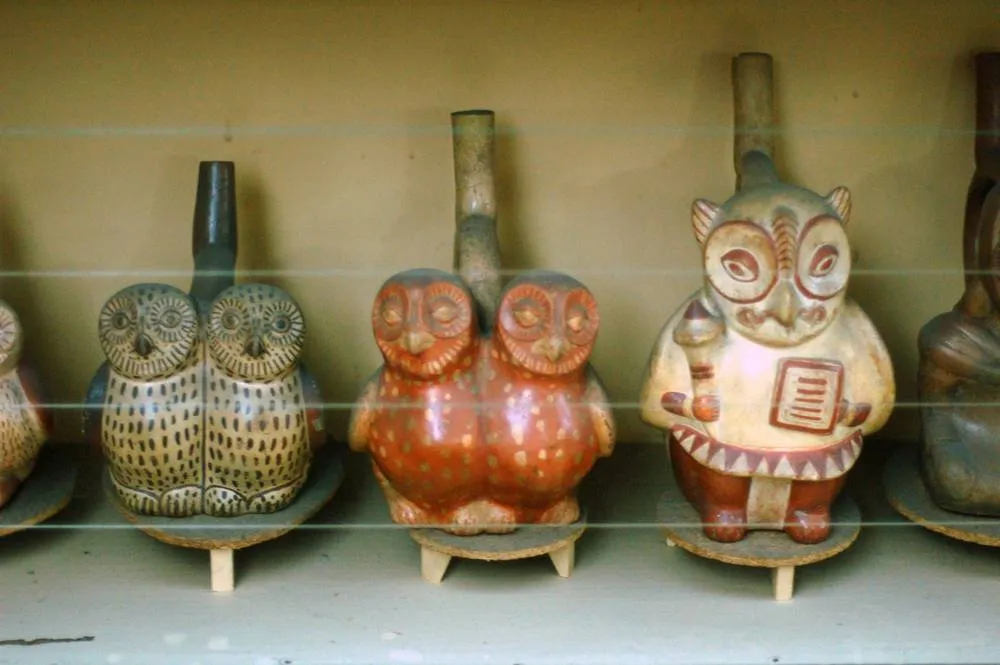 Destination: Trujillo, Peru – a creepy toy museum, a partially restored ancient city, old-school pots, and the continent’s longest mosaic mural DSC_1729