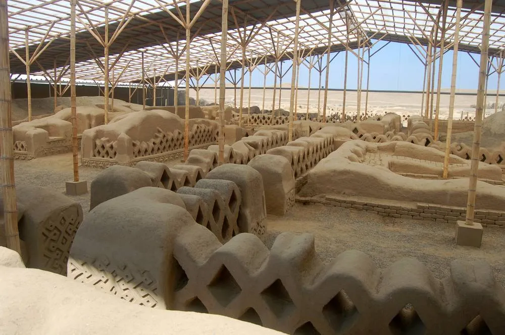 Destination: Trujillo, Peru – a creepy toy museum, a partially restored ancient city, old-school pots, and the continent’s longest mosaic mural DSC_2068