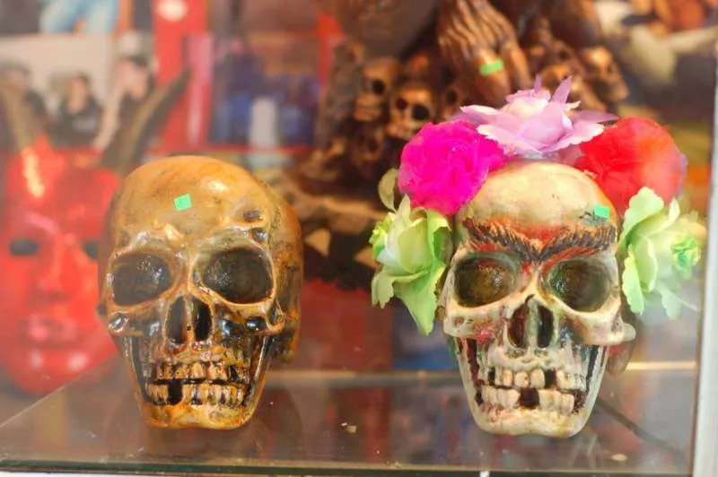 Destination: the Center for Extreme Art (Eduardo Moscoso Prohibito Centro Cultural Arte Extremo) — Cuenca, Ecuador - Ecuador -