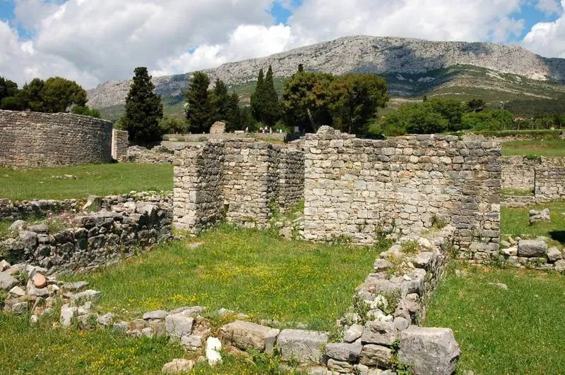 12 Things You Need To Know Before Traveling to Dubrovnik and Split (Croatia) 12 Things You Need To Know Before Traveling to Dubrovnik and Split (Croatia) - Croatia -