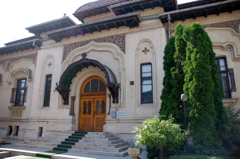 Review: Bucharest’s Tour of Communism and the Jewish Trail (Romania) Review: Bucharest’s Tour of Communism and the Jewish Trail (Romania) - Romania -