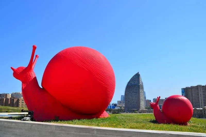 What you need to know about Baku, Azerbaijan before arriving Baku, Azerbaijan Heydar Aliyev Cultural Centre snails