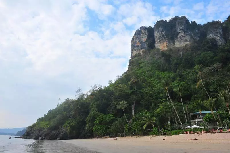 Destination: Ao Nang — the beach with massages, monkeys and another secret beach (Thailand)