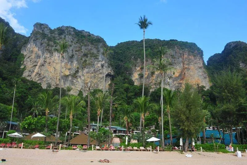 Destination: Ao Nang — the beach with massages, monkeys and another secret beach (Thailand) DSC_2816