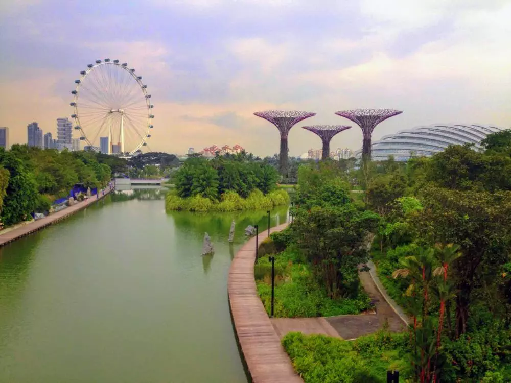 Getting started in Singapore: orienting yourself and saving money in the world’s most expensive city