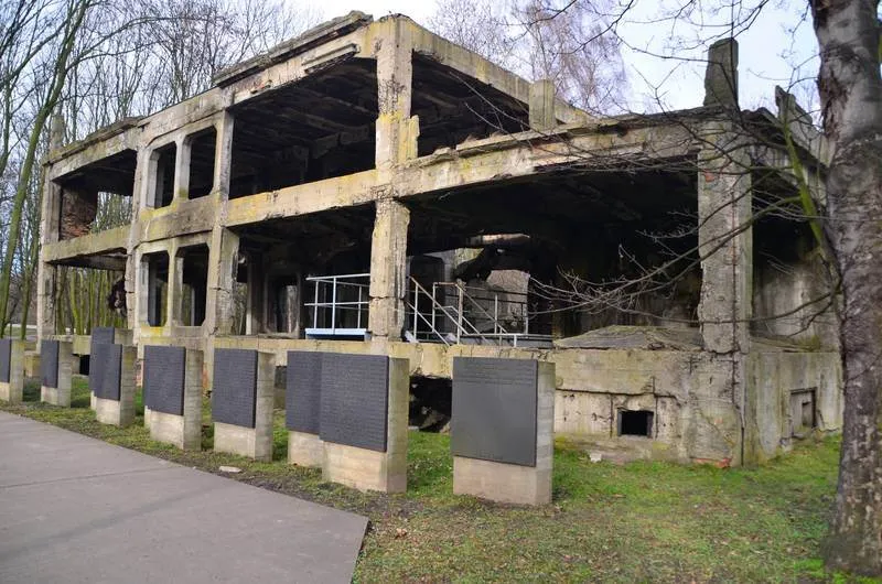 Destination: Gdansk, Poland — see where World War II started, a church's altar made of amber, and some awesome murals - Poland - gdansk