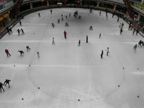 Destination: Lotte World - South Korea's biggest indoor amusement park (Seoul, South Korea) - South Korea -