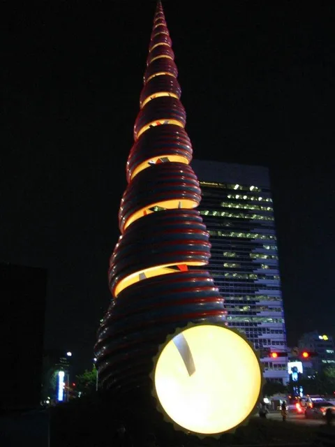 Destination: Cheonggyecheon - the urban stream of downtown Seoul (South Korea) 2020-01-img_5745