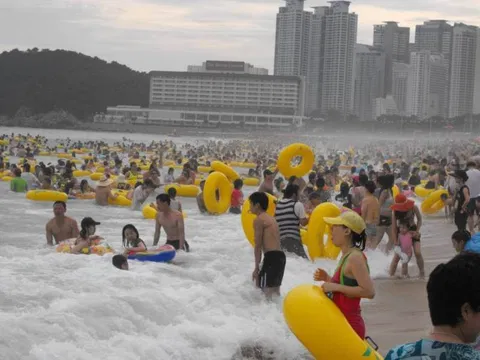 Destination: Haeundae Beach - the biggest beach in the country (Busan, South Korea) - South Korea -