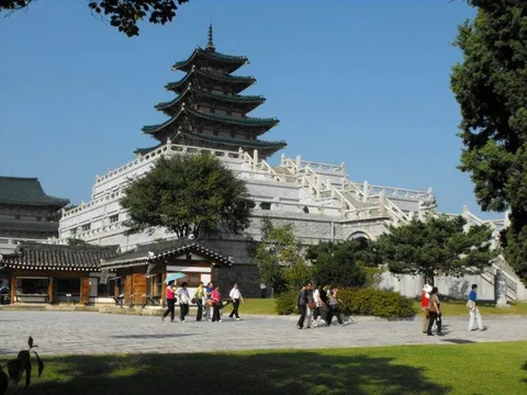 Destination: Gyeongbokgung (palace) - South Korea -