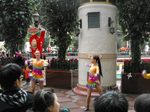 Destination: Lotte World - South Korea's biggest indoor amusement park (Seoul, South Korea) - South Korea -