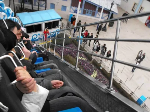 Destination: Lotte World - South Korea's biggest indoor amusement park (Seoul, South Korea) - South Korea -