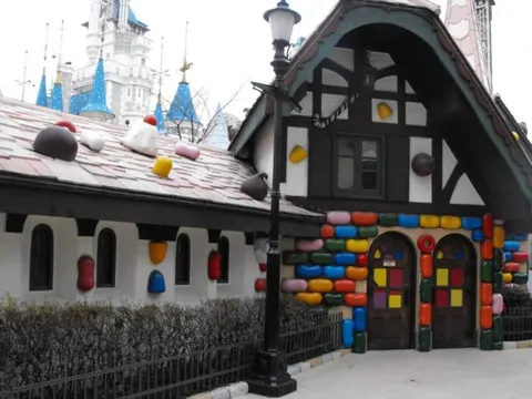 Destination: Lotte World - South Korea's biggest indoor amusement park (Seoul, South Korea) - South Korea -