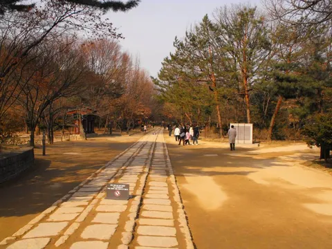 Destination: Jongmyo royal shrine (Seoul, South Korea) - South Korea -
