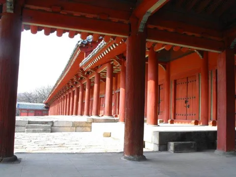 Destination: Jongmyo royal shrine (Seoul, South Korea) - South Korea -