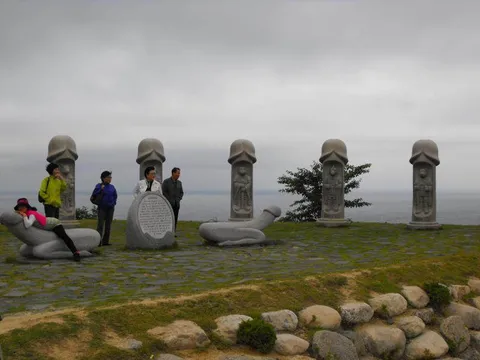 Destination: Haesindang Park - the park of wooden phalluses, anyone? (Samcheok, Gangwon-do, South Korea) (NSFW) Destination: Haesindang Park - the park of wooden phalluses, anyone? (Samcheok, Gangwon-do, South Korea) (NSFW) - South Korea -