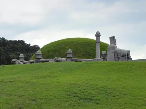 A tale of two tombs and a memorial hall - Destination: Uireung and Sunginwon, Seoul, South Korea - South Korea -