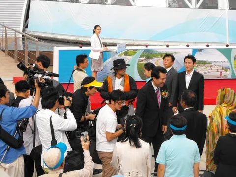 Destination: the NEW Yeouido Han River Park (Seoul, South Korea) Destination: the NEW Yeouido Han River Park (Seoul, South Korea) - Festivals, South Korea -