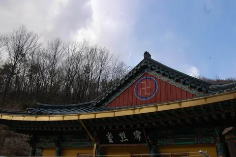 Destination: Jangam / Suraksan - a mountain with cool Buddhist temple (Uijeongbu, South Korea) - South Korea -