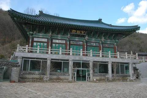 Destination: Jangam / Suraksan - a mountain with cool Buddhist temple (Uijeongbu, South Korea) - South Korea -