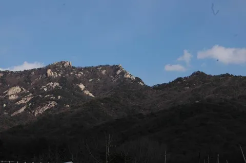 Destination: Jangam / Suraksan - a mountain with cool Buddhist temple (Uijeongbu, South Korea) - South Korea -