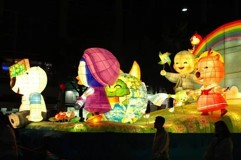 Destination: Lotus Lantern Festival - how Seoul celebrates Buddha's Birthday (2010) Destination: Lotus Lantern Festival - how Seoul celebrates Buddha's Birthday (2010) - Festivals, South Korea -