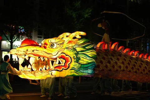 Destination: Lotus Lantern Festival - how Seoul celebrates Buddha's Birthday (2010) Destination: Lotus Lantern Festival - how Seoul celebrates Buddha's Birthday (2010) - Festivals, South Korea -